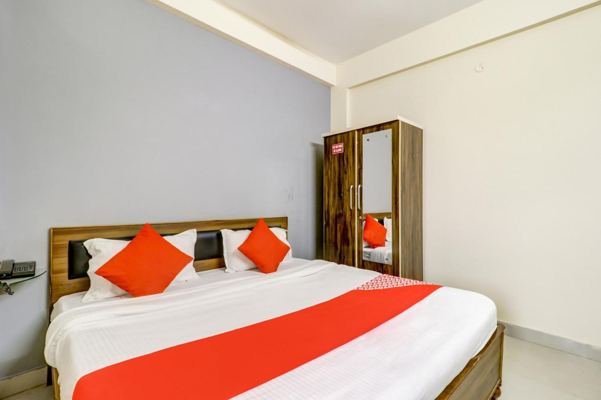 Hotel O The Crown Inn Nagpur Exterior photo